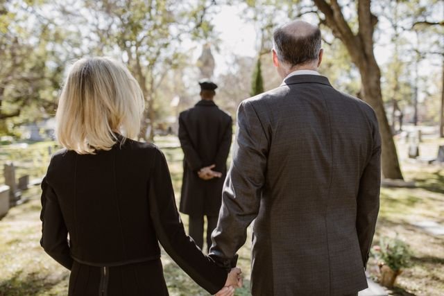 How to Talk to Your Family About End-of-Life Wishes
